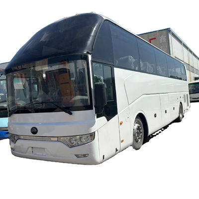 8900ml 용량과 수동 변속기를 가진 고급 버스