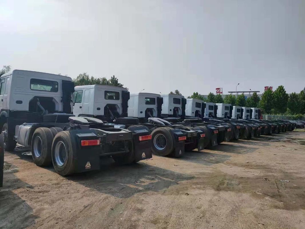 300Ltr 연료 탱크 시노트럭 호우 6x4 전륜구동 트랙터 트럭