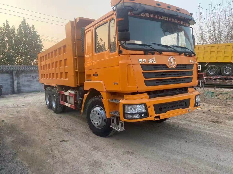 8L 엔진 용량 건설 재료를 로딩하는 중량 Shacman F3000 덤프 트럭
