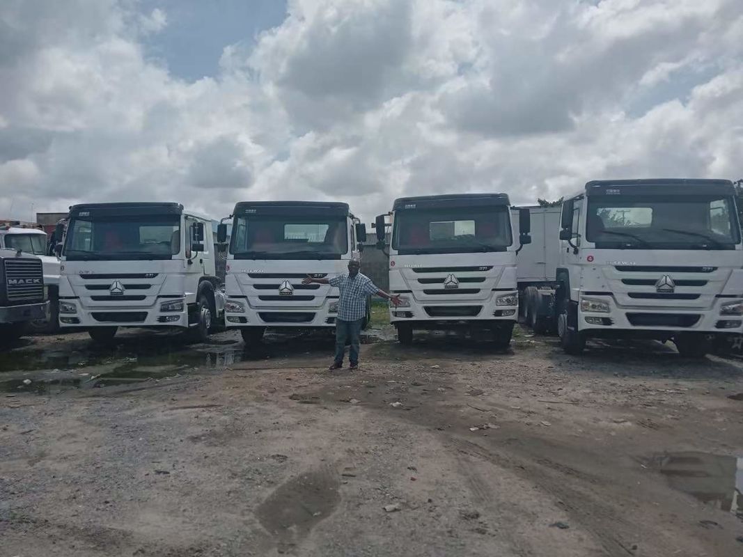 371hp 흰색 사용 된 덤프 트럭 최대 토크 Nm 1500-2000Nm 총 차량 무게 ≥30T