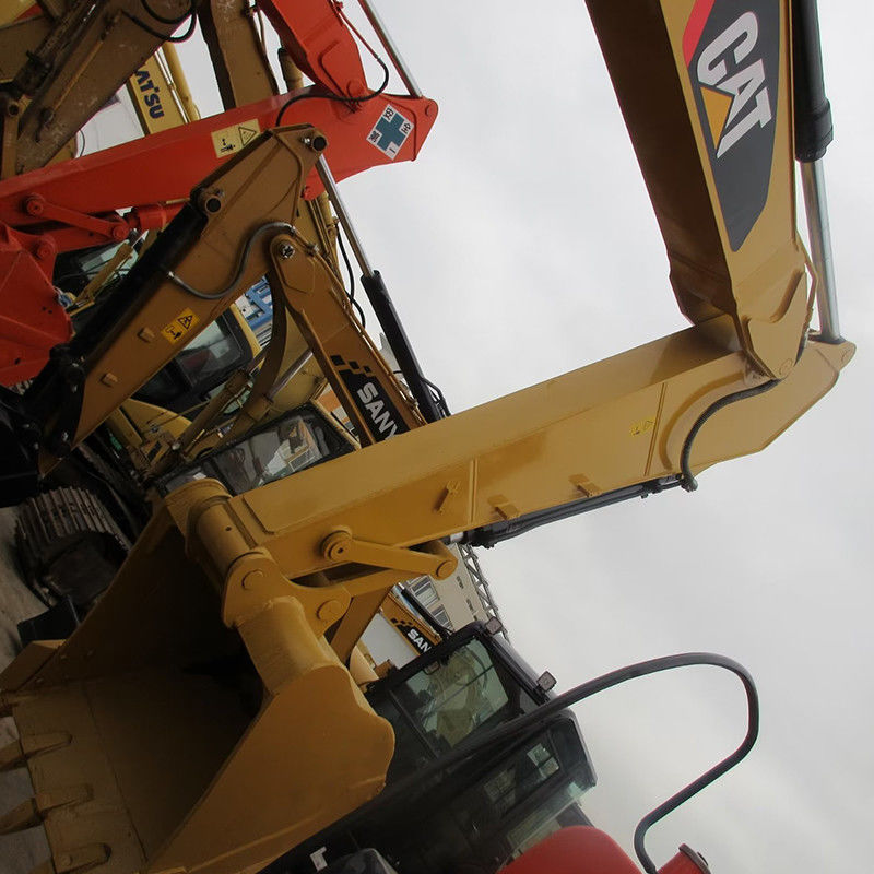 일본에서 구입할 수 있는 값싸고 사용 된 CAT 320D2 발굴기 105x135mm 실린더 구멍 x 스트로크