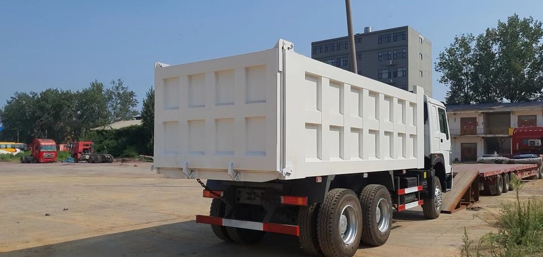 시노트룩 호우 사용 된 덤퍼 트럭 6x4 20m3 371hp 퍼포먼스용 덤퍼 트럭