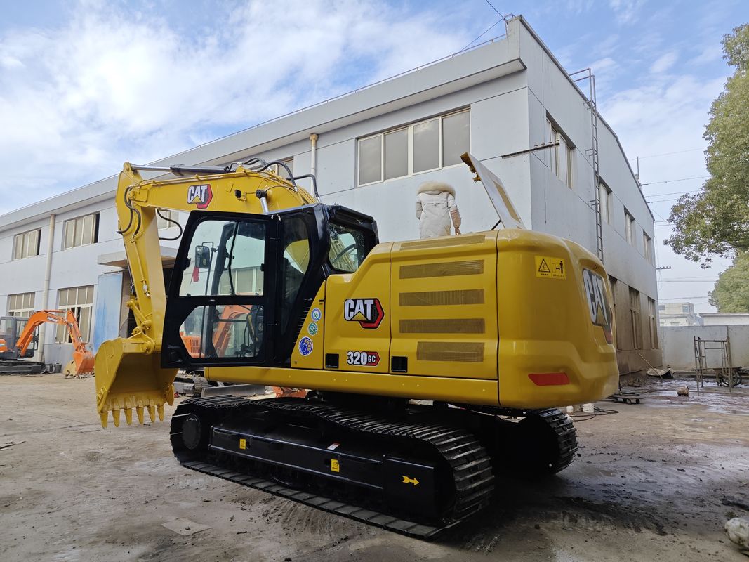 원본 사용 된 CAT 320d 발굴기