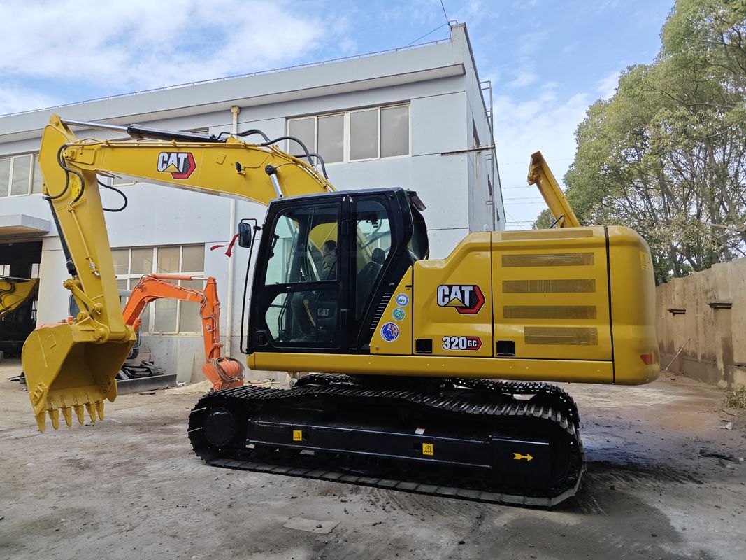 원본 사용 된 CAT 320d 발굴기