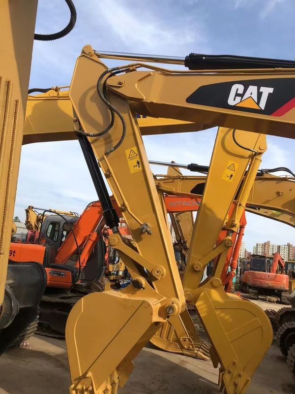 CAT320D UAE에서 사용 된 발굴기 크롤러 백호 CAT320DL CAT320D2 건설 작업용