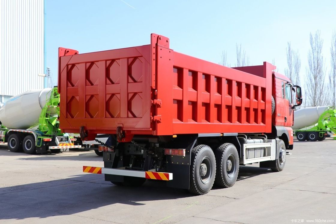 SINOTRUCK F3000 중고용 12 바퀴 8x4 중고 HOWO 덤프 트럭 모래 튀기는 트럭