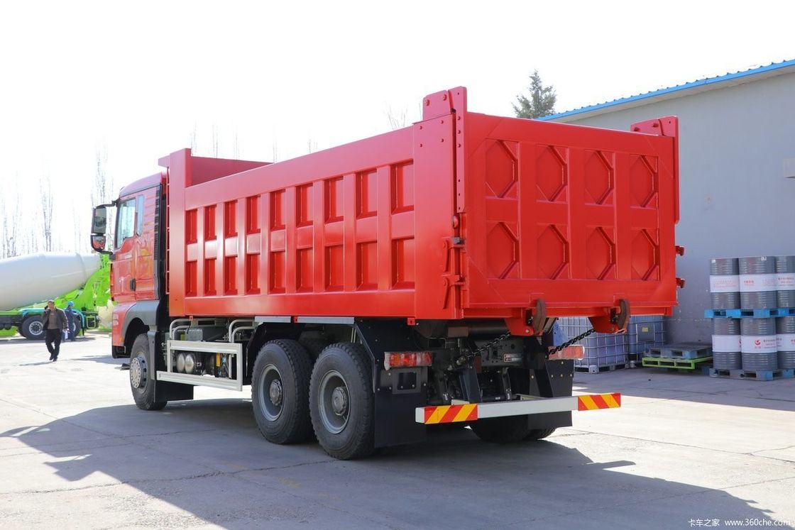 SINOTRUCK F3000 중고용 12 바퀴 8x4 중고 HOWO 덤프 트럭 모래 튀기는 트럭