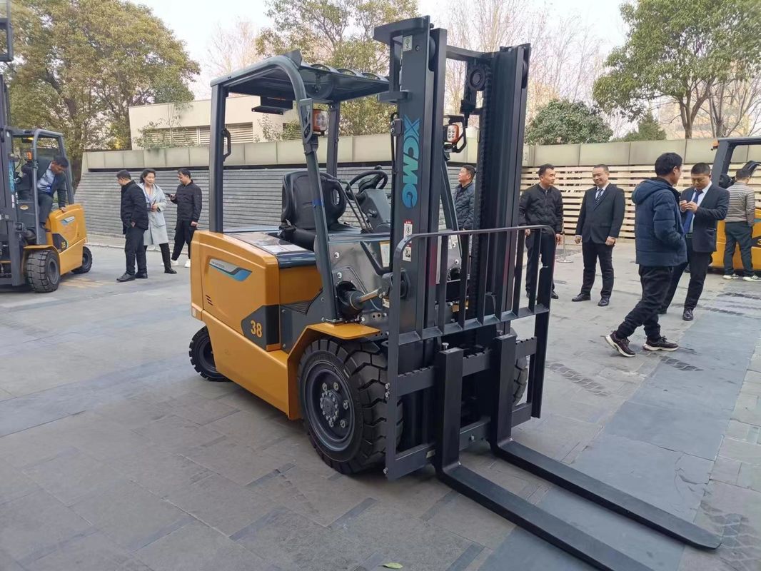 좋은 성능과 2540mm 높이를 저렴한 가격에 사용 된 3.8 톤 포크리프트