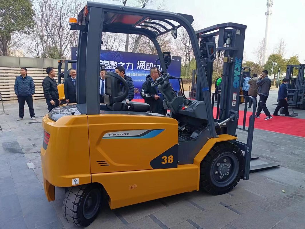 좋은 성능과 2540mm 높이를 저렴한 가격에 사용 된 3.8 톤 포크리프트
