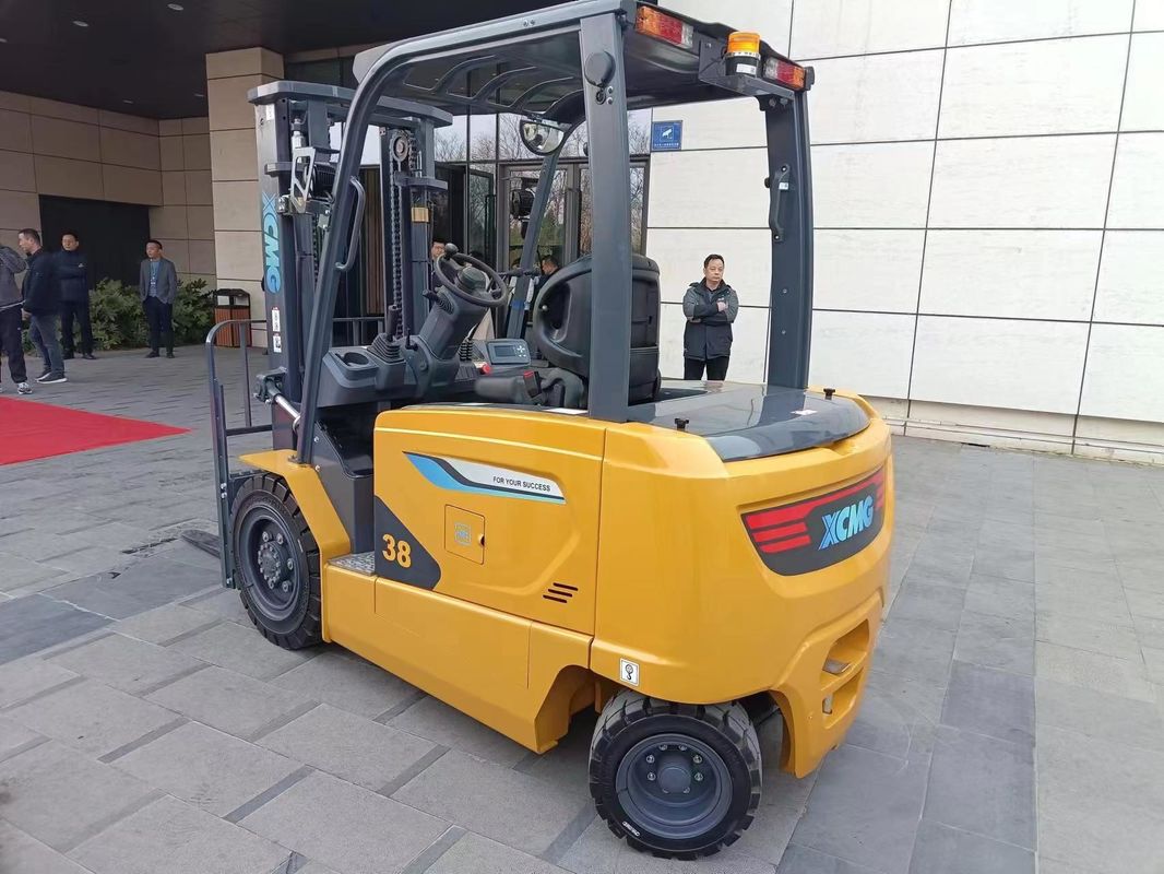 좋은 성능과 2540mm 높이를 저렴한 가격에 사용 된 3.8 톤 포크리프트