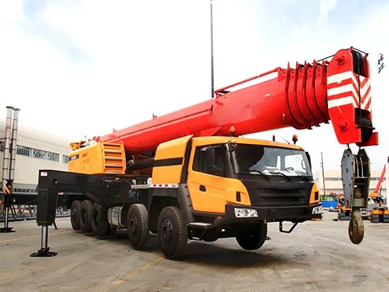 최고 STC1000T 100톤 중량 수압 트럭 크레인 최대 출력 353/1900kW/rpm