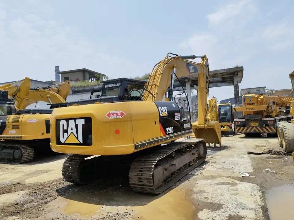 2021 사용 된 Caterpillar Excavator CAT 320D2 크롤러 발굴기 20톤 운영 무게