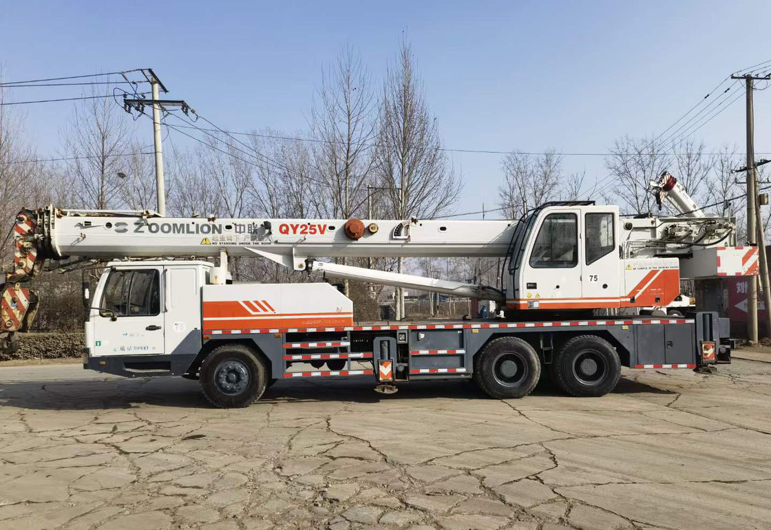 줌리온 (Zoomlion) QY25V 25t 사용 트럭 크레인