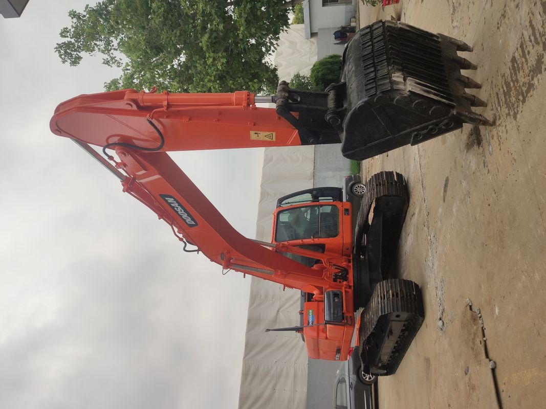 22500kg 작업 무게 사용 된 Doosan 225 발굴기 2001-4000 작업 시간
