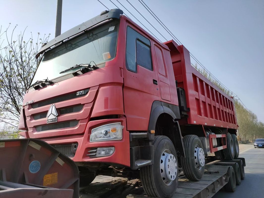 수동 창 시노 트럭 12 휠 LHD 50tons 중고 8x4 사용 된 HOWO 티퍼 덤프 트럭