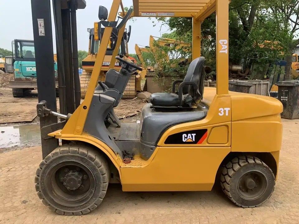 중고용 3톤 리프팅 도구 CAT FD30 디젤 포크리프트