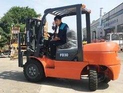 FD30 디젤 포크리프트, 무게 4300kg, 포크 너비 125mm 이수즈 엔진