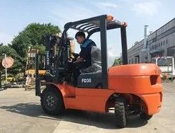 FD30 디젤 포크리프트, 무게 4300kg, 포크 너비 125mm 이수즈 엔진