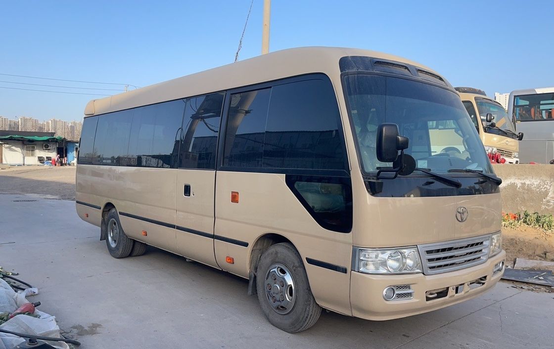 30 좌석 럭셔리 코치 토요 타 코스터 버스 최대 전력 113/5200kw 및 유로 3 배출량