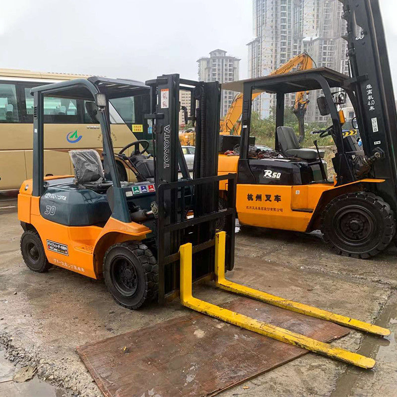 파키스탄에서 3000kg 웨이트 리프팅 도구 트리플렉스 3t 디젤 사용 된 포크리프트