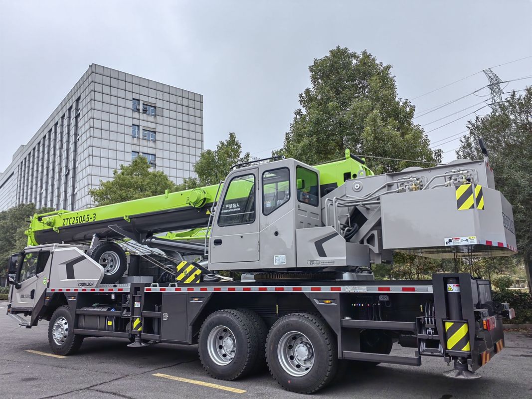 25 톤 사용 된 줌리온 트럭 크레인 2022 모델 0-2000 작업 시간