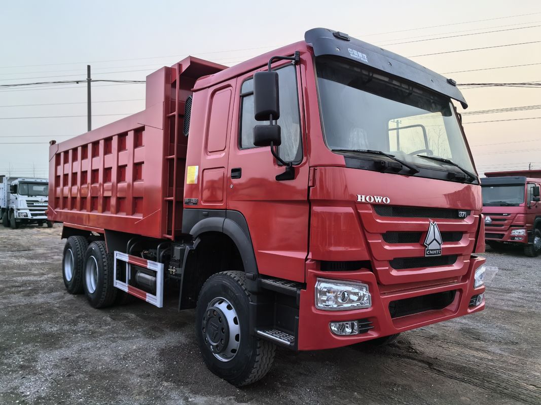 연료 371HP 사용 된 덤프 트럭 25tons Sinotruk HOWO 6 * 4 건설 광산용 팅퍼 트럭