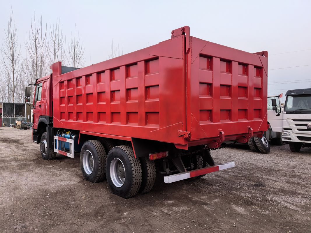 연료 371HP 사용 된 덤프 트럭 25tons Sinotruk HOWO 6 * 4 건설 광산용 팅퍼 트럭