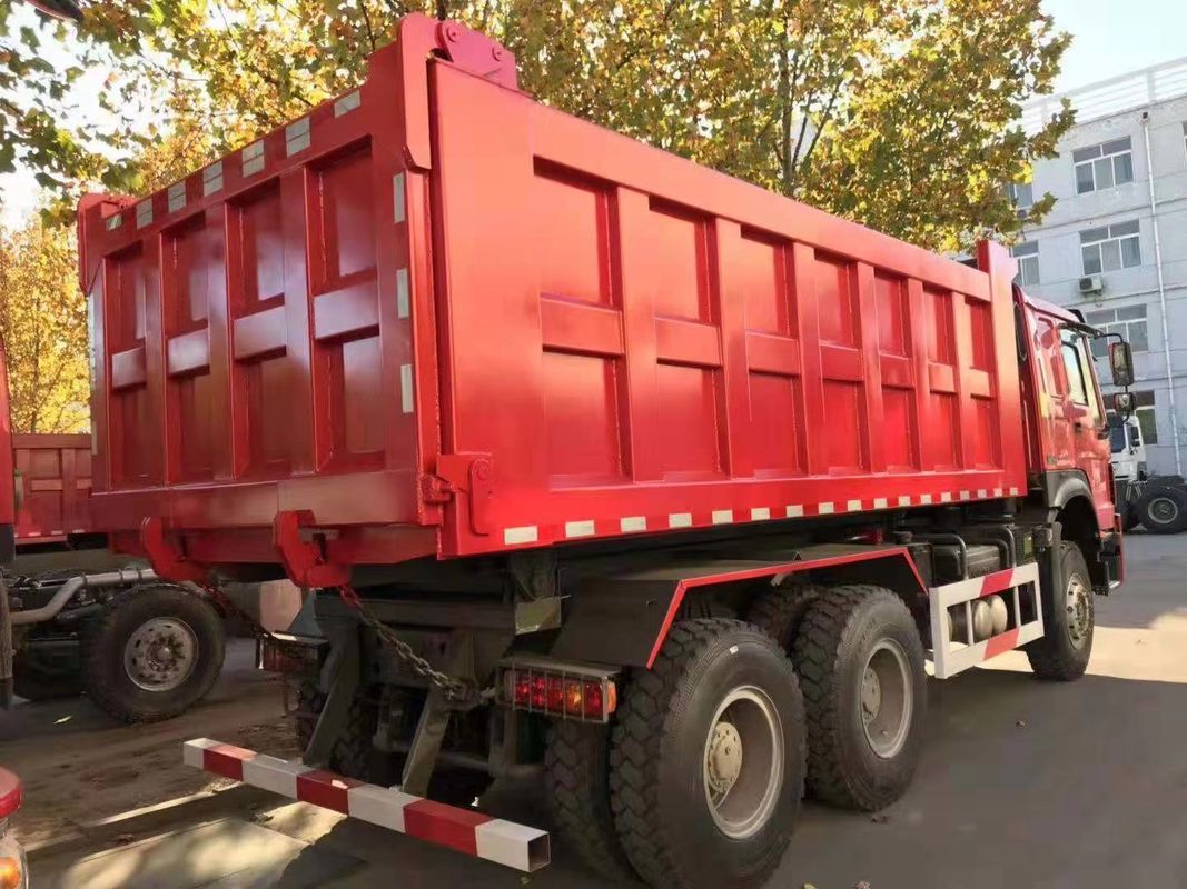 5600mm*2300mm*1500mm 화물 탱크 6X4 사용 된 틱퍼 트럭 371HP 25tons HOWO 덤프 트럭