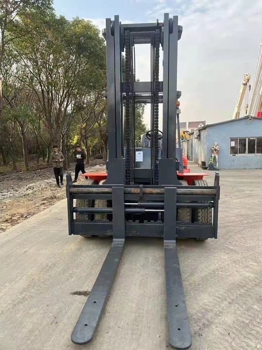 1155mm 너비 좋은 상태 10톤 헬리 중고용 포크리프트 원색