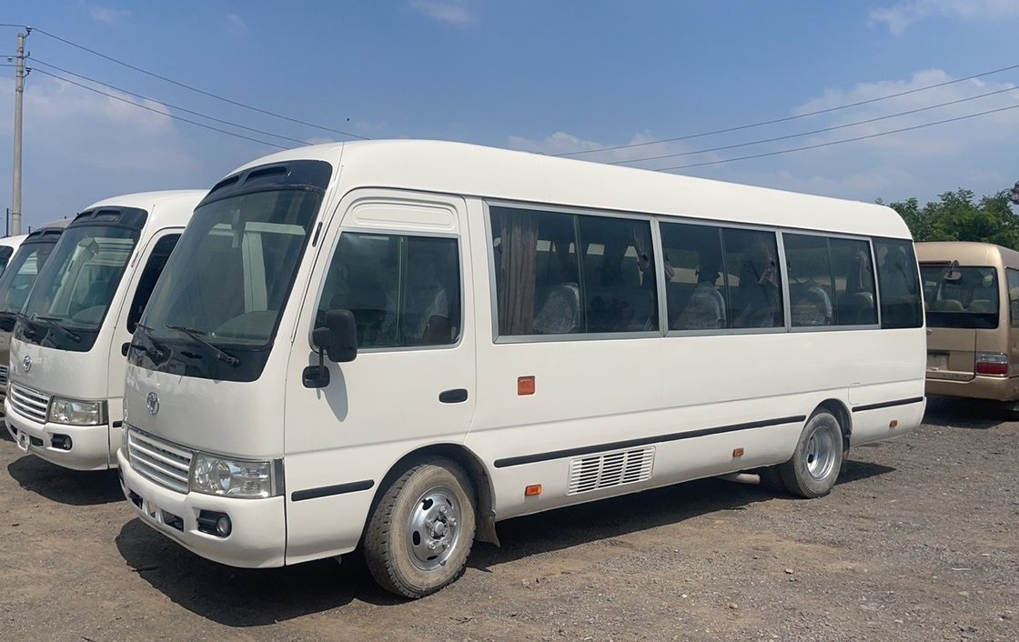 7m 30 좌석 토요 타 코스터 버스 엔진 용량 4L 전체 차원 mm 7725x2000x2600