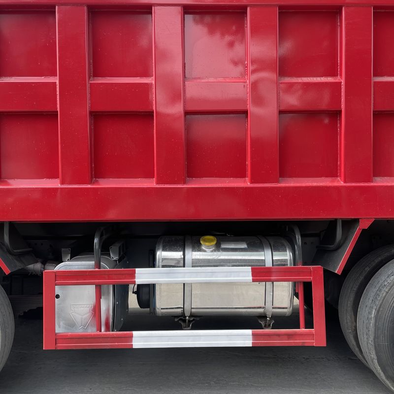 최대 토크 1500-2000Nm SINO TRUCK 사용 된 HOWO 8 * 4 중량 덤프 트럭 덤퍼 덤퍼