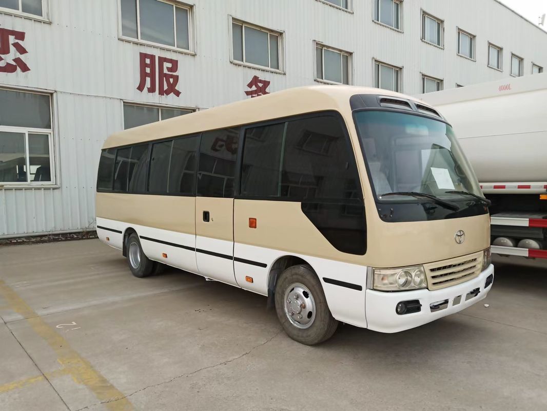 디젤 연료 종류 사용 된 토요타 코스터 버스 30 좌석 좋은 상태 최고 전력 113/5200 kW