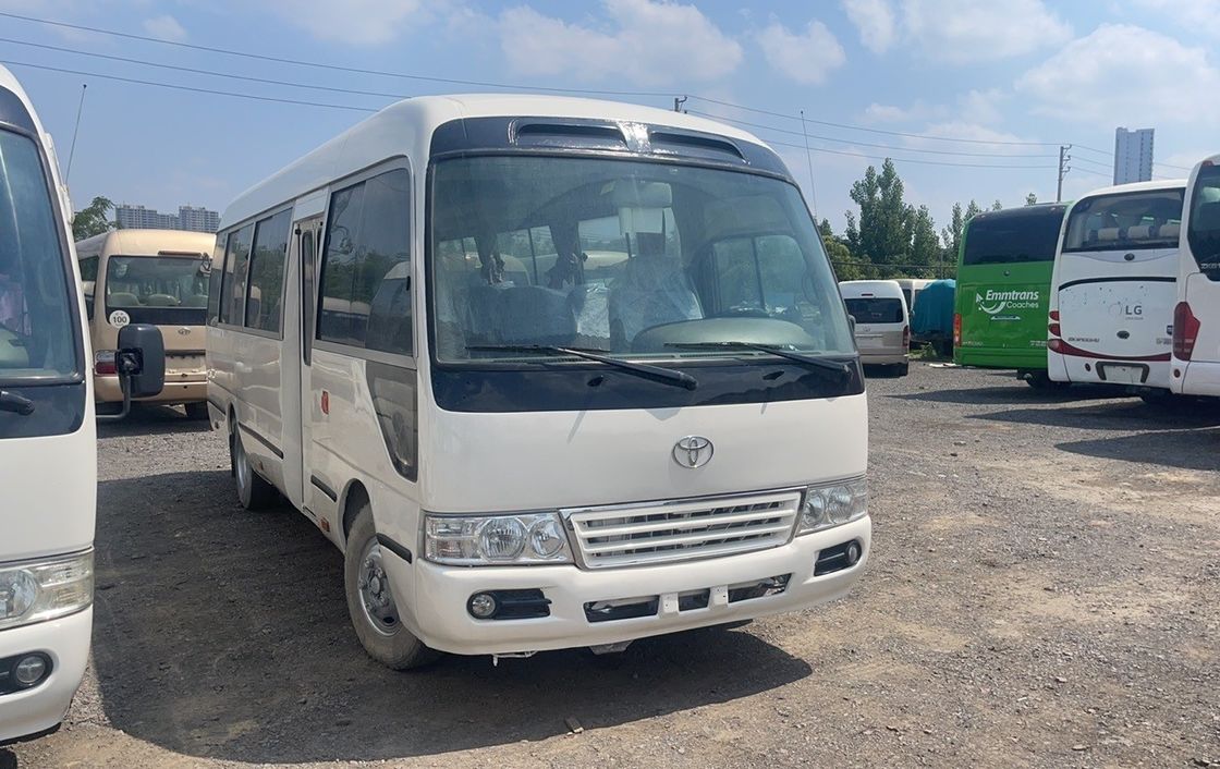 사용 된 토요타 코스터 버스 30 좌석과 최대 전력 113/5200 kW 좋은 상태