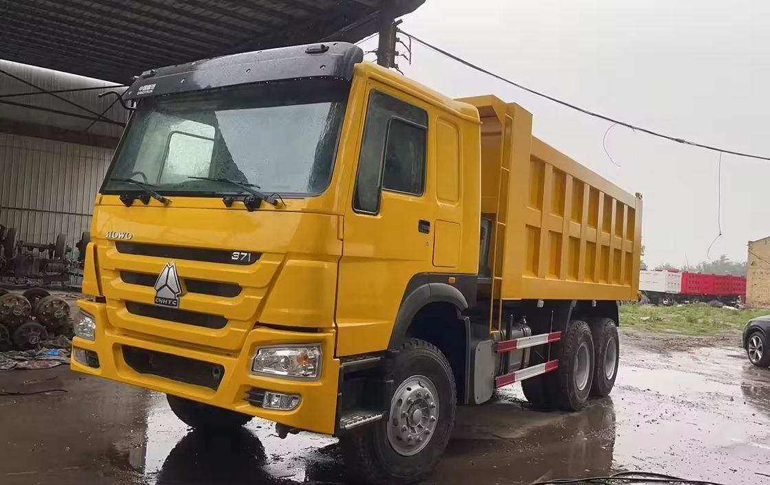 시노트럭 사용 된 6x4 30 톤 375hp 371hp Howo 중량 덤프 틱퍼 트럭 모래와 돌
