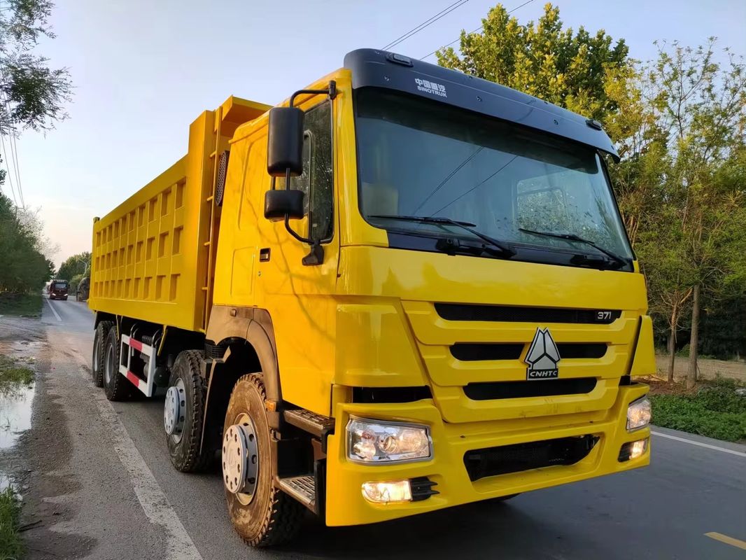 사용 된 Howo 8x4 12 휠 덤프 트럭 375 hp 디젤 엔진 ESC가 없는 모래 밀기 트럭