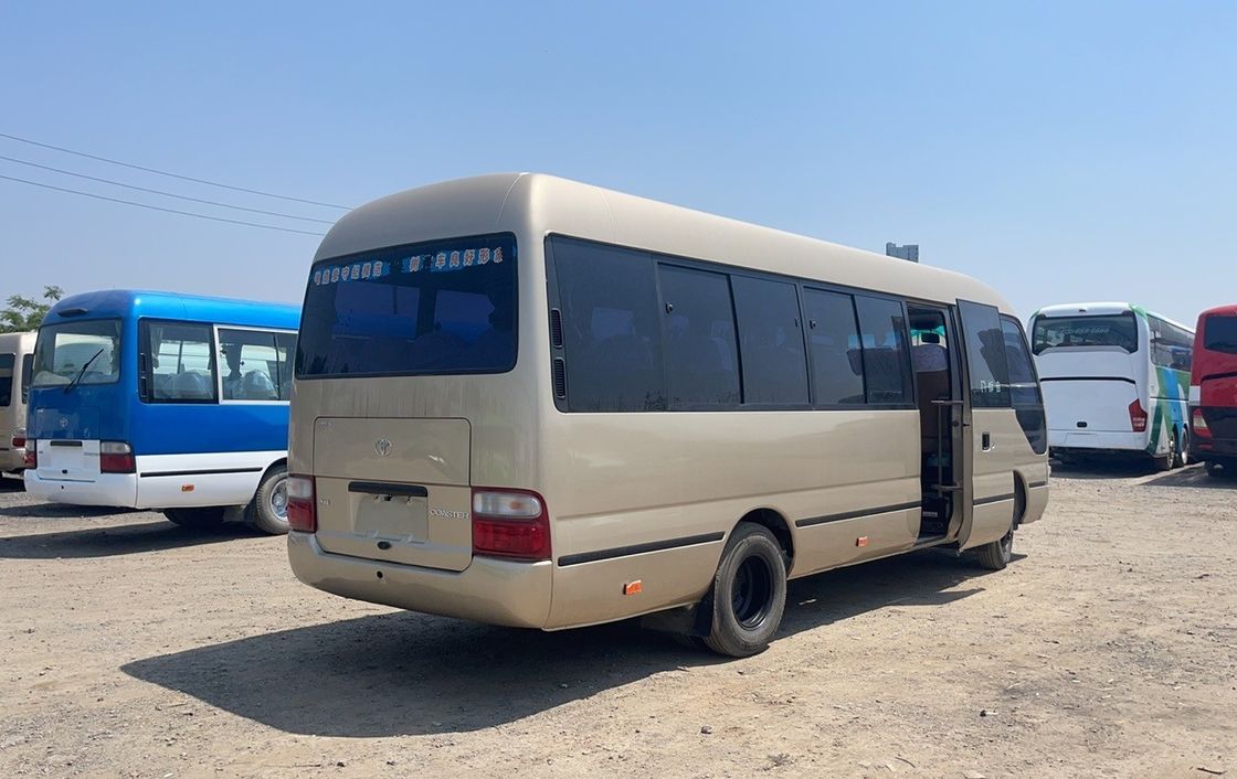 사용 된 토요타 코스터 버스 16-30 좌석 및 수동 변속기 좋은 상태