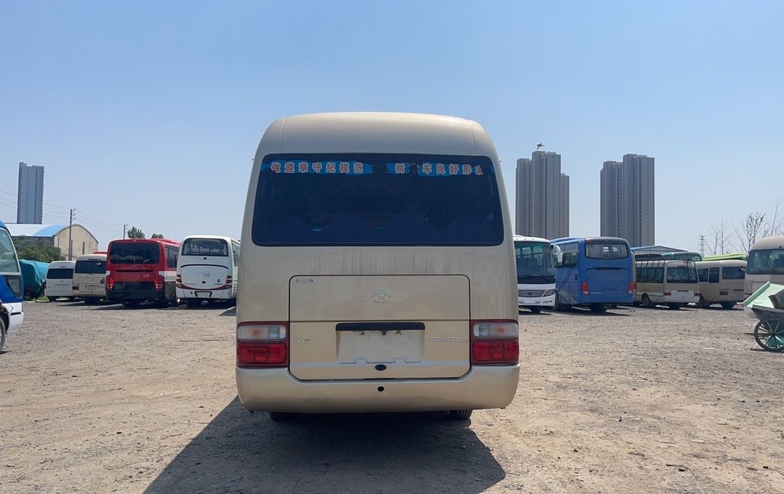 사용 된 토요타 코스터 버스 16-30 좌석 및 수동 변속기 좋은 상태