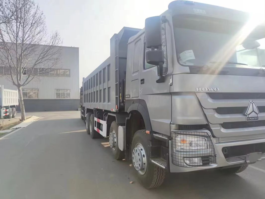 400HP Sinotruk Howo LHD 12 휠 8x4 팅퍼 트럭 수동 변속기와 함께 덤프 트럭