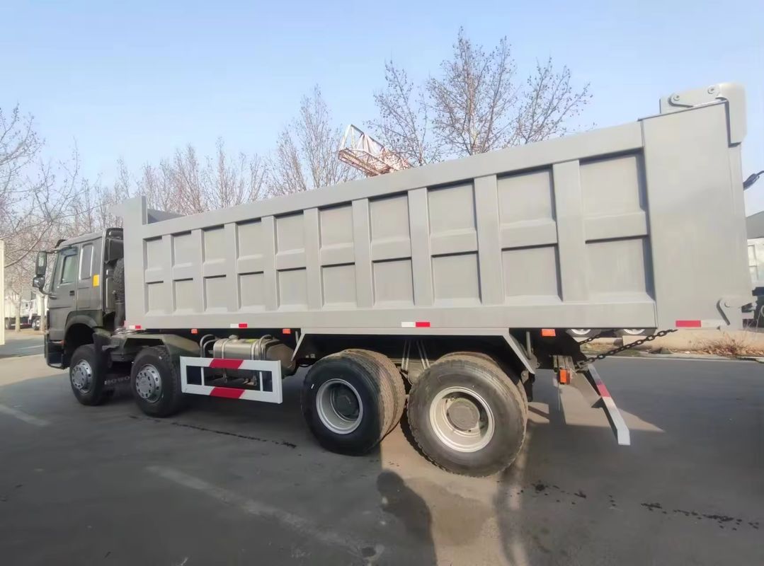 400HP Sinotruk Howo LHD 12 휠 8x4 팅퍼 트럭 수동 변속기와 함께 덤프 트럭