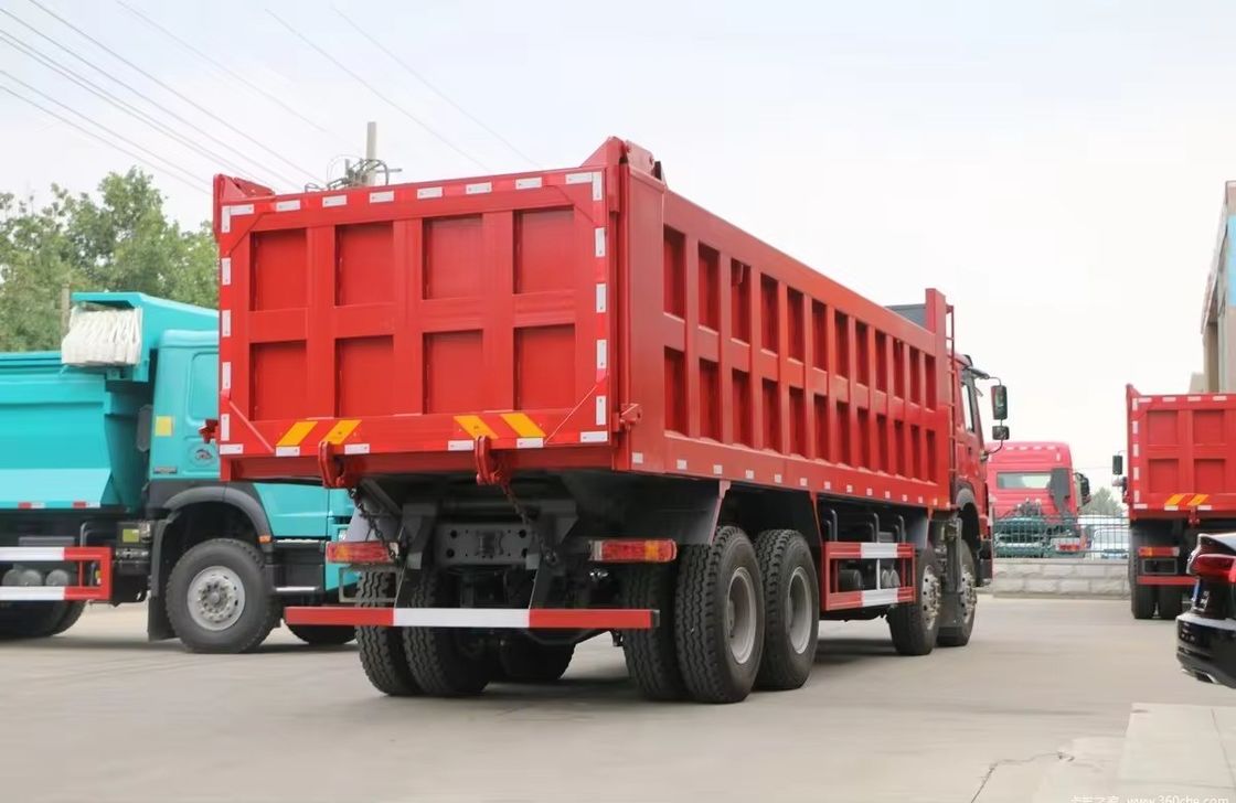 호우 8x4 12 휠 사용 된 틱퍼 트럭 40 톤 380 hp 왼쪽 스티어링과 함께 무거운 덤프 트럭