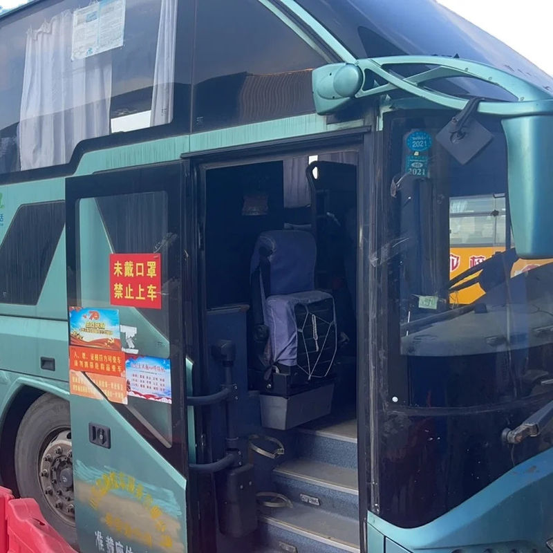 70석 승차차 버스 고급 투어 승차차 LHD 스티어링 및 넓은 인테리어