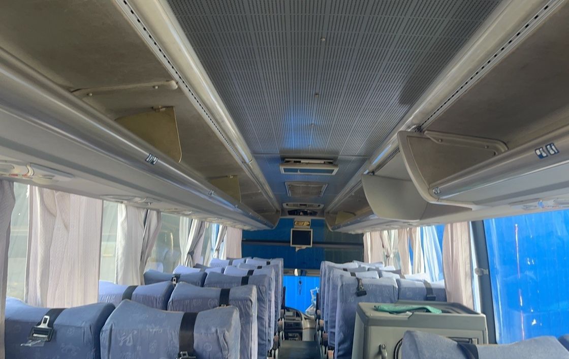 70석 승차차 버스 고급 투어 승차차 LHD 스티어링 및 넓은 인테리어