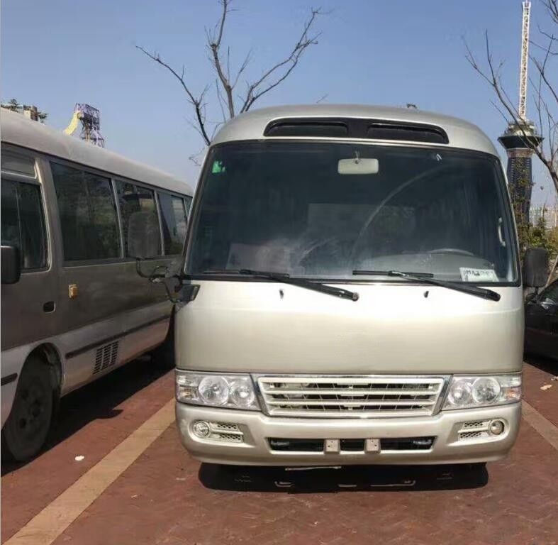 유로 3 배출량 표준 및 ISO9001 인증과 함께 30 좌석 디젤 엔진 코스터 버스
