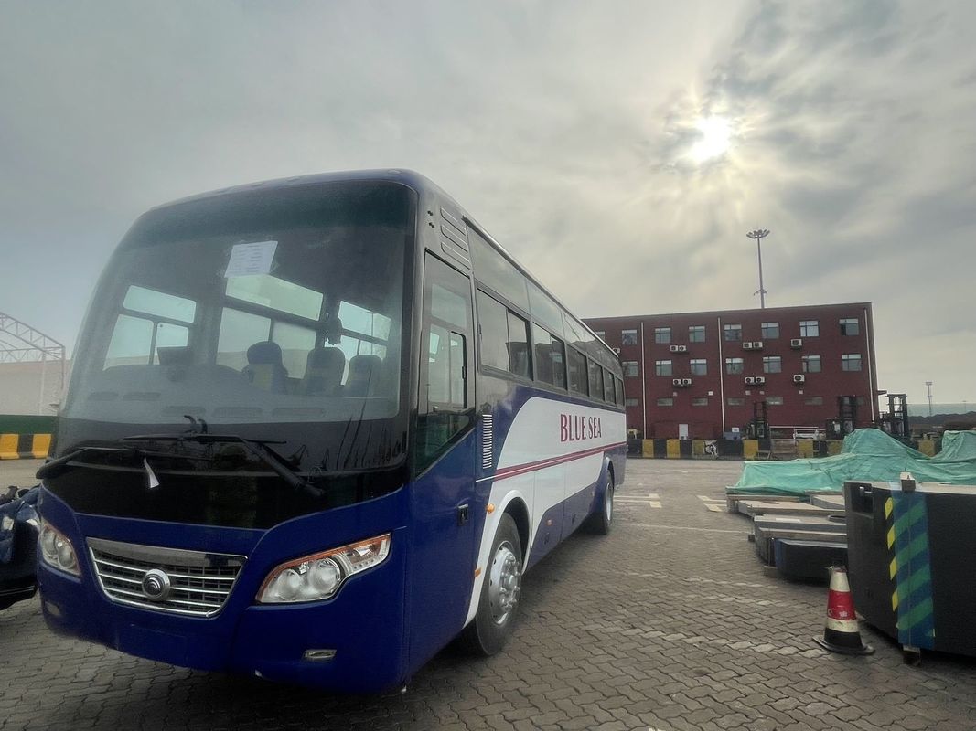 10m 45 좌석 LHD 코치 버스 ZK6102D 8.4L 배량 및 LHD 스티어링 위치