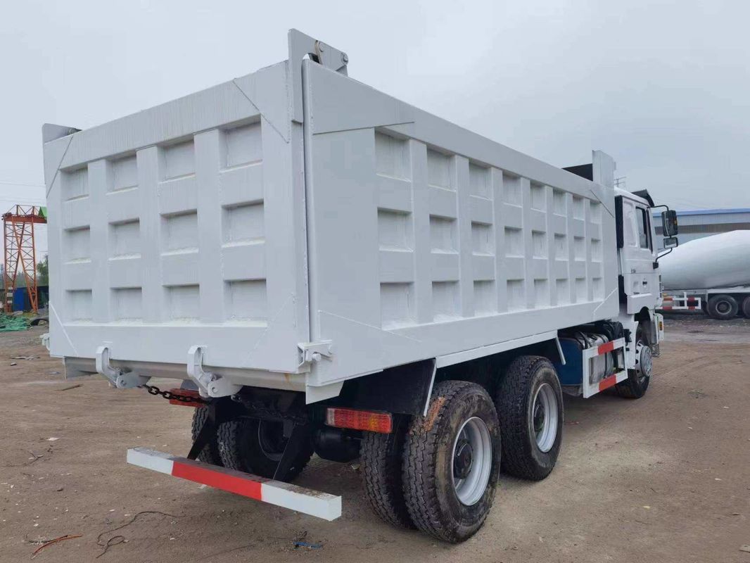리뉴얼된 샤크만 F3000 6x4 10 휠러 덤프 트럭