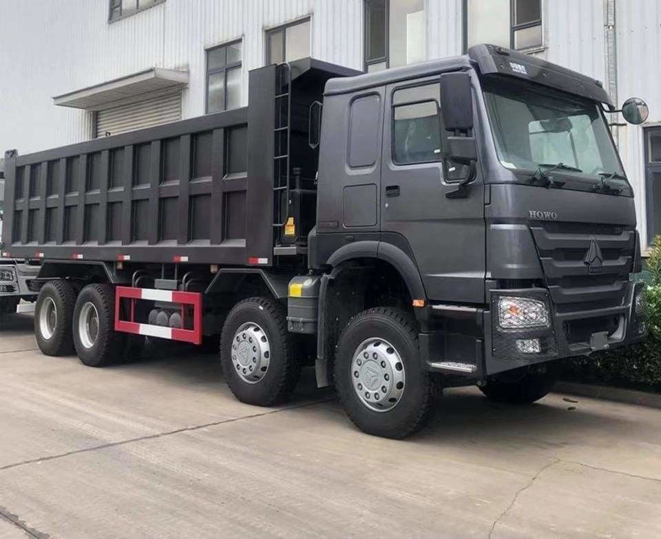 8x4 400hp 12 바퀴 50 60 톤 400-500L 연료 탱크 용량
