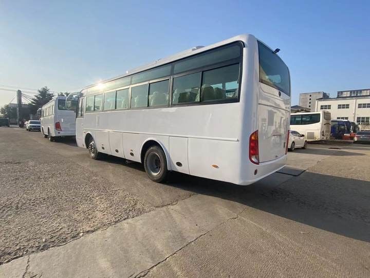 7m 35 좌석 앞 엔진 사용 된 코치 버스 수동 변속기 최고 속도 71 90 km/h