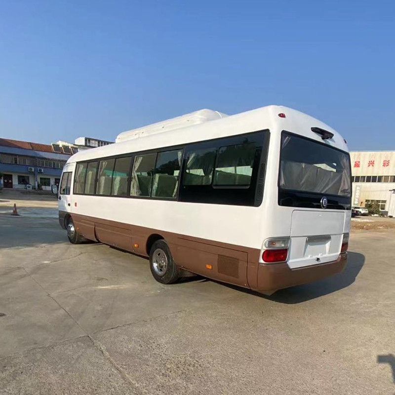 LHD RHD 30 좌석 70L 연료 탱크와 4500-6700ml 배포량 토요 타 코스터 버스