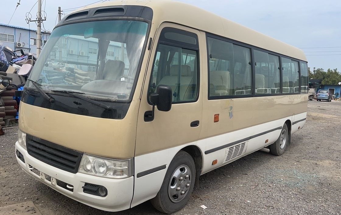 중고용 토요 타 코스터 30석 버스 6-8L 엔진 용량과 최대 전력 113/5200kw