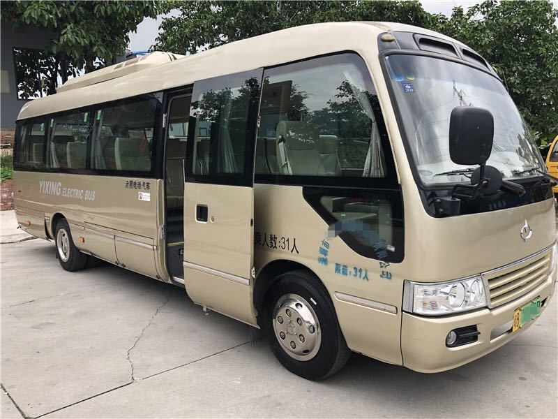 최대 속도 91-110 km/h 8040x2160x2840 크기의 코스터 버스 L x W x H mm